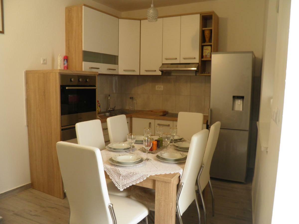 Apartment Dorothy Kaštela Buitenkant foto